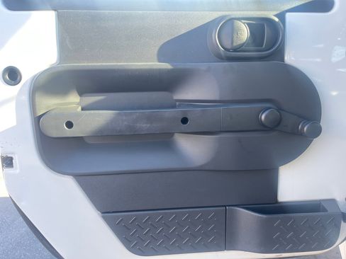 Used 2010 Jeep Wrangler Unlimited Sport image 15