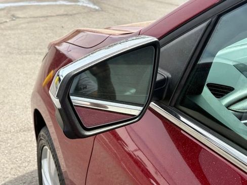 Used 2019 Chevrolet Equinox Premier image 14