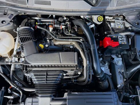 Used 2025 Lincoln Corsair FWD image 31