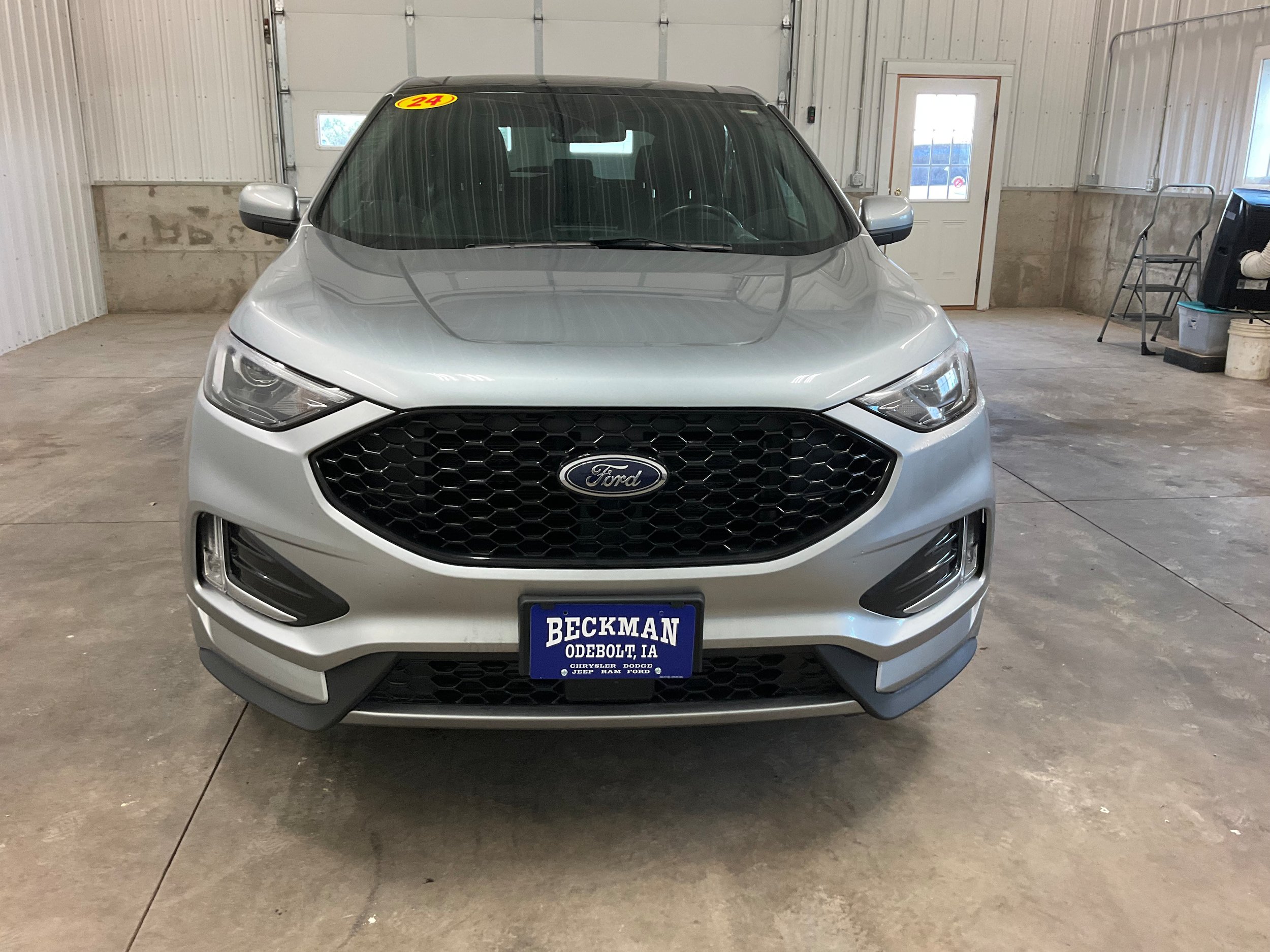 Used 2024 Ford Edge ST-Line w/ Class II Trailer Tow Package AWD/4WD image 7