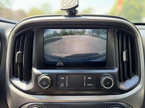 Used 2021 Chevrolet Colorado LT w/ Fleet Safety Package RWD image 19