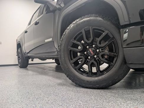 Used 2023 GMC Sierra 1500 Elevation AWD/4WD image 2