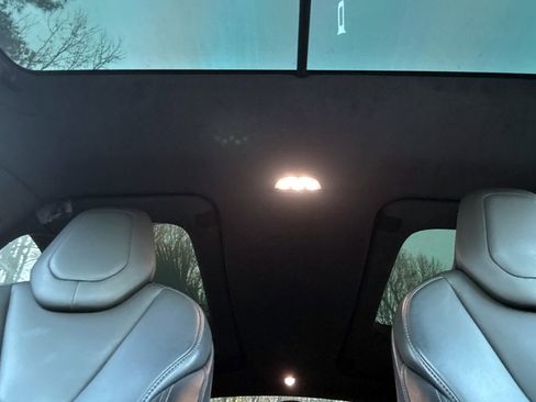 Used 2019 Tesla Model X 75D image 23