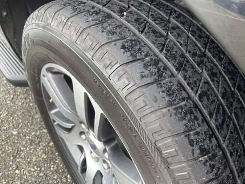 Used 2024 Ford Expedition Max Limited AWD/4WD image 12