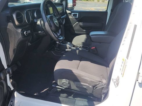 Used 2018 Jeep Wrangler Unlimited Sport AWD/4WD image 17