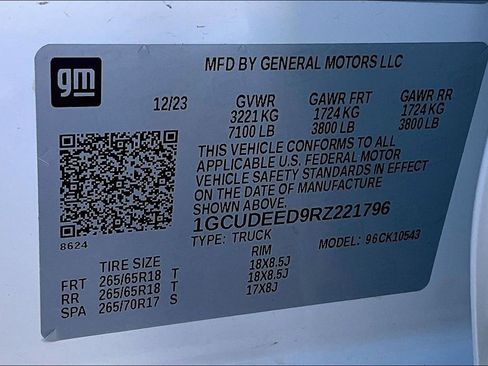 Used 2024 Chevrolet Silverado 1500 RST image 32