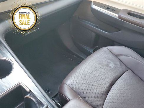 Certified 2022 Toyota Sienna Platinum image 26