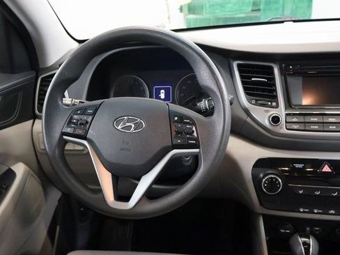 Used 2017 Hyundai Tucson SE image 12