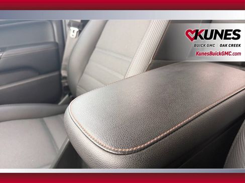 Used 2022 GMC Canyon AT4 AWD/4WD image 30
