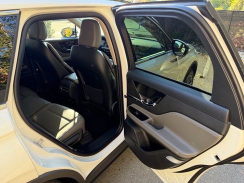 New 2026 Lincoln Corsair Reserve image 14