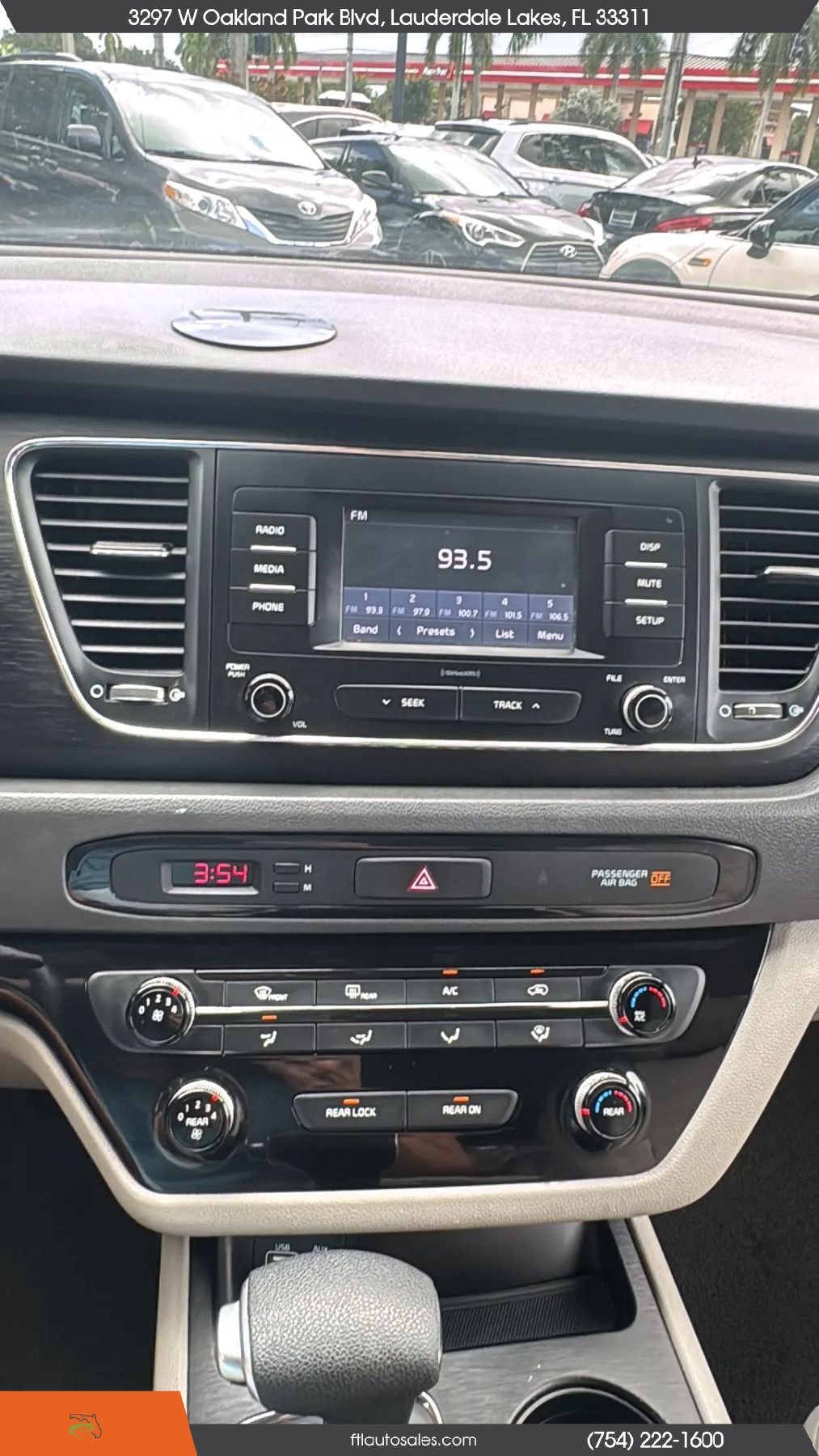 Used 2017 Kia Sedona L FWD image 40