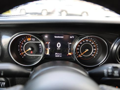 Used 2021 Jeep Wrangler Unlimited Sport image 36