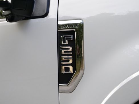 Used 2022 Ford F250 Lariat w/ Tremor Off-Road Package image 47