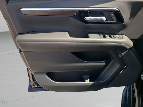 New 2026 Chevrolet Suburban LS w/ LPO, Dark Essentials Package RWD image 17