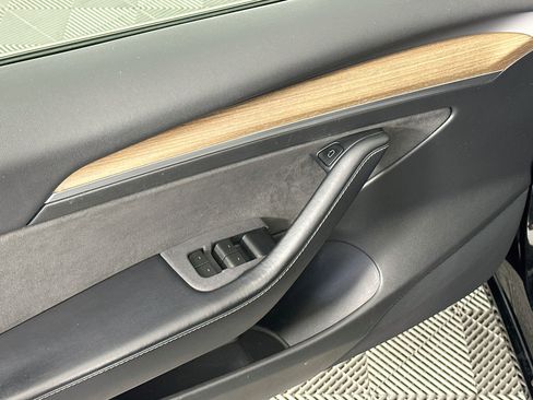 Used 2023 Tesla Model 3 Standard Range RWD image 15