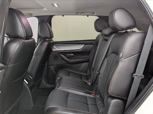 Used 2024 MAZDA CX-90 Plug-In Hybrid w/ Preferred AWD/4WD image 17