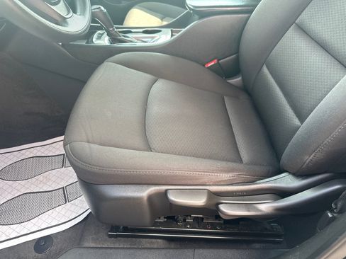 Used 2020 Chevrolet Malibu LS FWD image 19