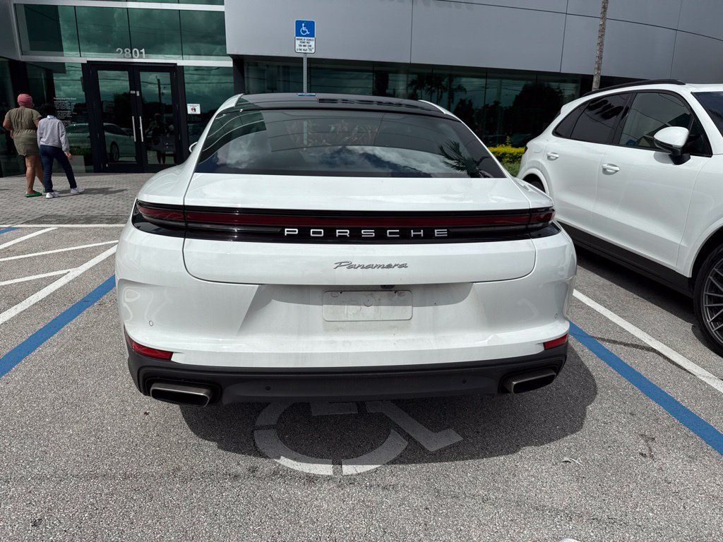 Certified 2025 Porsche Panamera RWD image 37