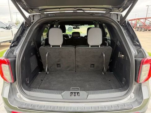 Used 2022 Ford Explorer ST-Line w/ Class IV Trailer Tow Package image 8