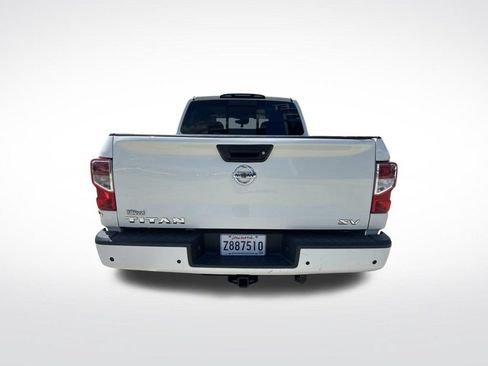 Used 2021 Nissan Titan SV RWD image 6
