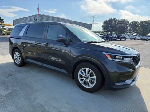 Used 2022 Kia Carnival LX FWD image 4