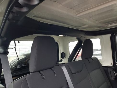 Used 2021 Jeep Wrangler Unlimited Rubicon image 5