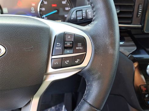 Certified 2022 Ford Explorer Limited w/ Equipment Group 301A image 18