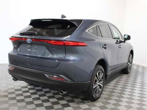 Used 2024 Toyota Venza LE AWD/4WD image 6