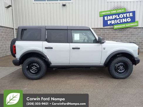New 2026 Ford Bronco Big Bend w/ Black Diamond Package AWD/4WD image 2