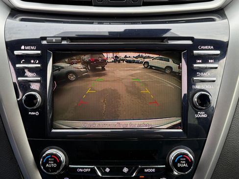 Used 2023 Nissan Murano SV AWD/4WD image 29