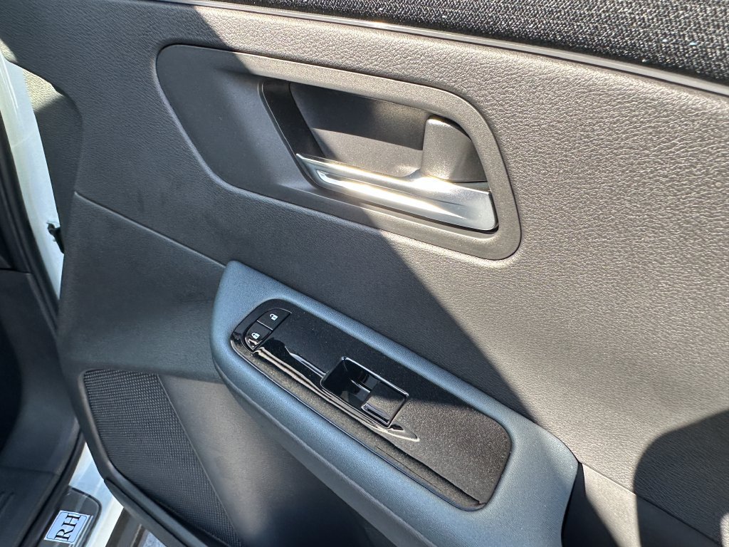 New 2026 Nissan Leaf FWD image 15