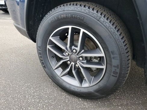 Used 2019 Jeep Grand Cherokee Limited w/ Luxury Group II image 12