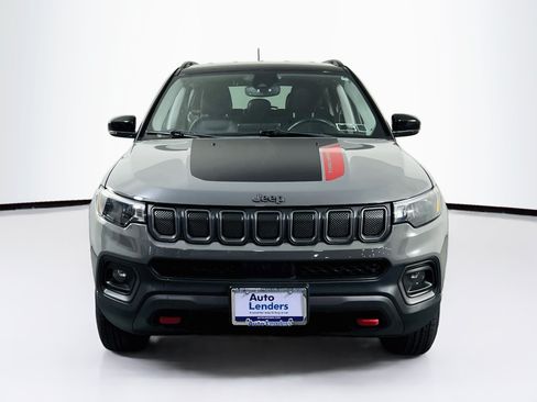 Used 2022 Jeep Compass Trailhawk w/ Trailhawk Convenience Group AWD/4WD image 2
