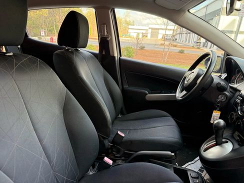 Used 2014 MAZDA MAZDA2 Sport image 20