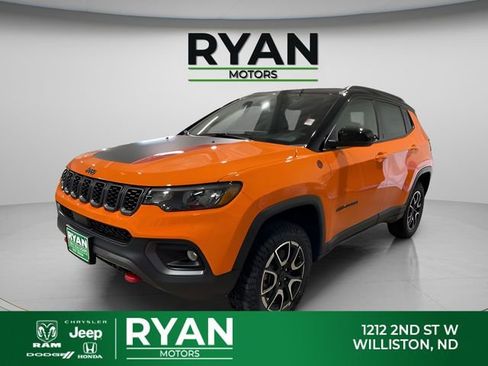 Used 2026 Jeep Compass Trailhawk AWD/4WD image 5