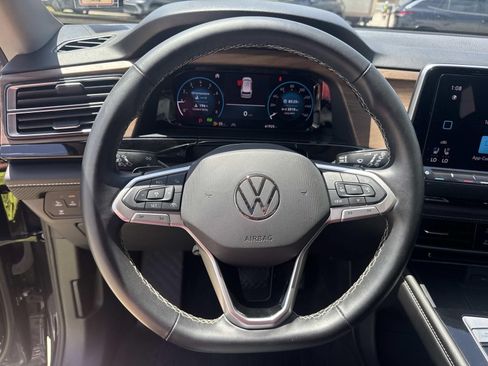 Used 2024 Volkswagen Atlas SE AWD/4WD image 22