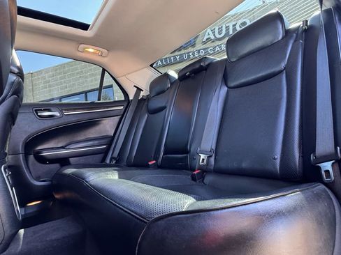 Used 2016 Chrysler 300 C image 39