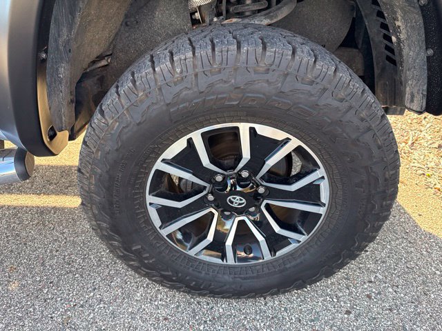 Used 2022 Toyota Tacoma TRD Sport w/ Advanced Technology Package AWD/4WD image 17