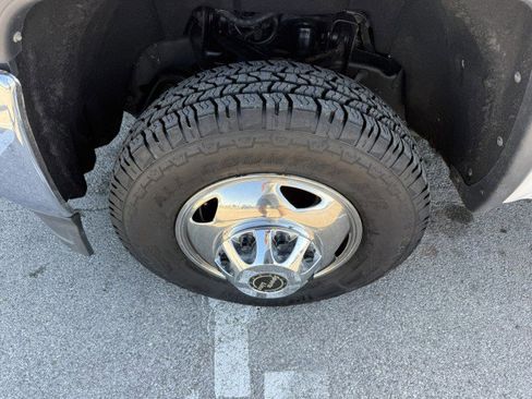 Used 2019 GMC Sierra 3500 4x4 Crew Cab w/ Sierra Convenience Package image 7