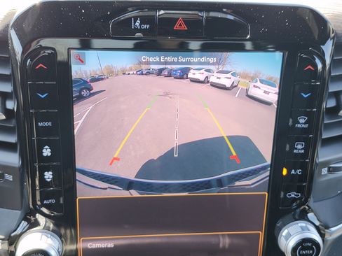 Used 2025 RAM 1500 Laramie AWD/4WD image 2