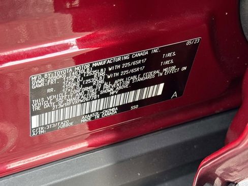 Used 2023 Toyota RAV4 XLE FWD image 31