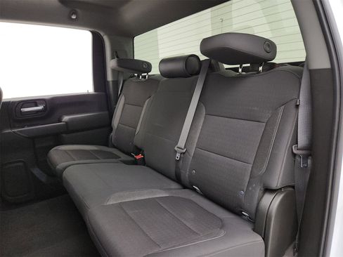 Used 2021 Chevrolet Silverado 2500 LT w/ Convenience Package image 6