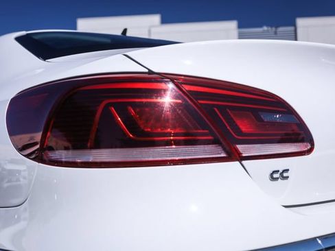 Used 2013 Volkswagen CC Sport FWD image 17