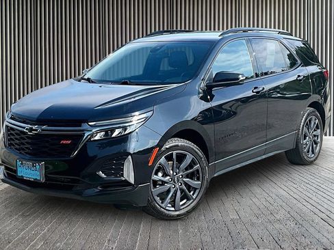Used 2022 Chevrolet Equinox RS w/ Infotainment Package FWD image 14