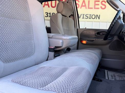 Used 2002 Ford F150 XLT AWD/4WD image 14