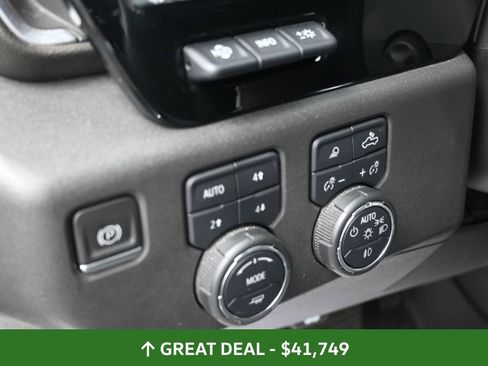 Used 2022 Chevrolet Silverado 1500 High Country w/ High Country Premium Package image 27