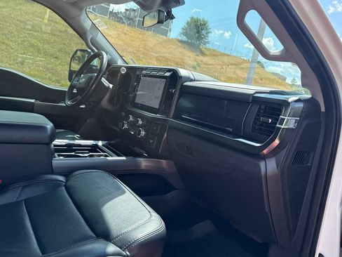 Used 2024 Ford F350 Lariat w/ Lariat Ultimate Package AWD/4WD image 28