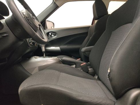 Used 2016 Nissan Juke S FWD image 17