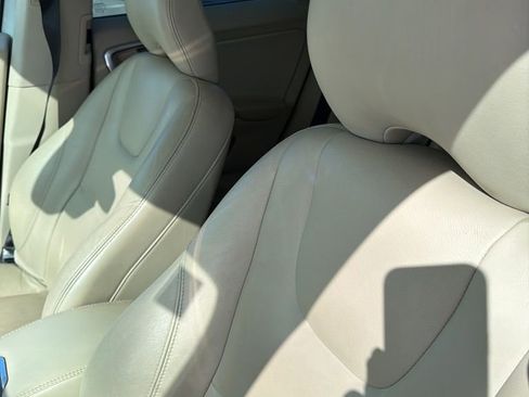 Used 2016 Volvo XC60 T5 Premier FWD image 4