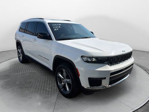 Used 2022 Jeep Grand Cherokee L Limited AWD/4WD image 2